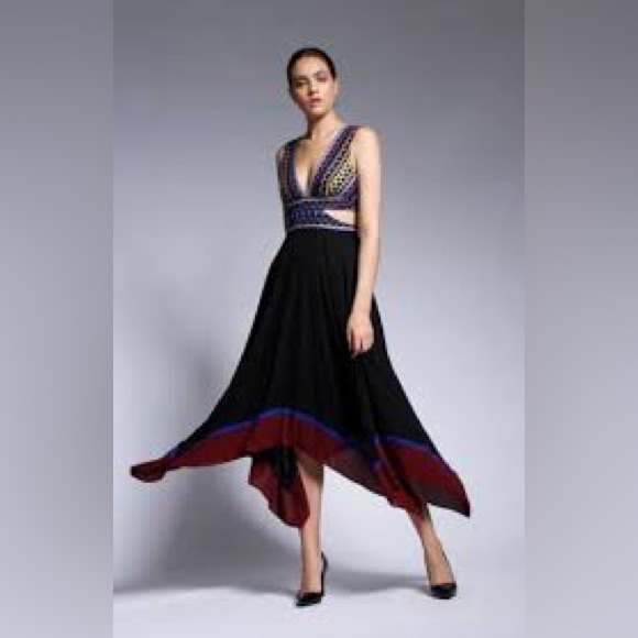 Nwt Bcbgmaxazria Boho Asymmetrical Cut-Out Geometric Embroidery Dress Size 8